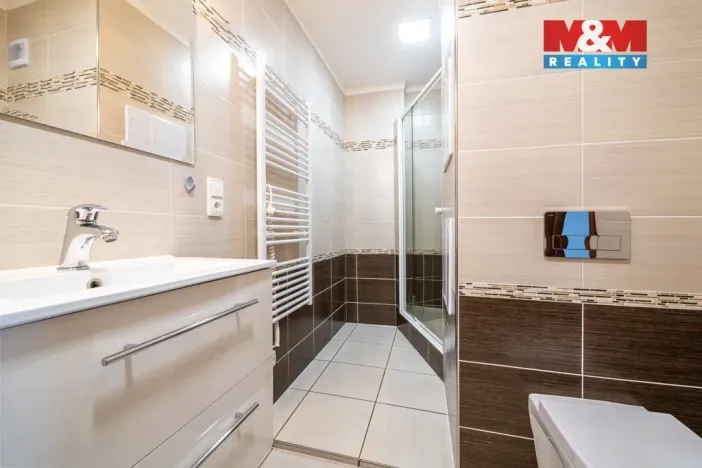 Prodej bytu 2+1, Děčín, Pohraniční, 62 m2