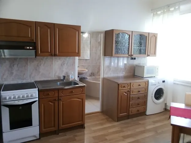 Pronájem bytu 3+kk, Praha, Kladenská, 82 m2