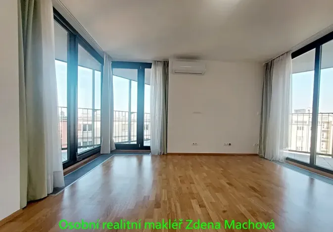 Pronájem bytu 1+kk, Praha - Žižkov, 38 m2