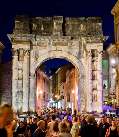 Pronájem bytu 2+kk, Pula, Chorvatsko, 30 m2