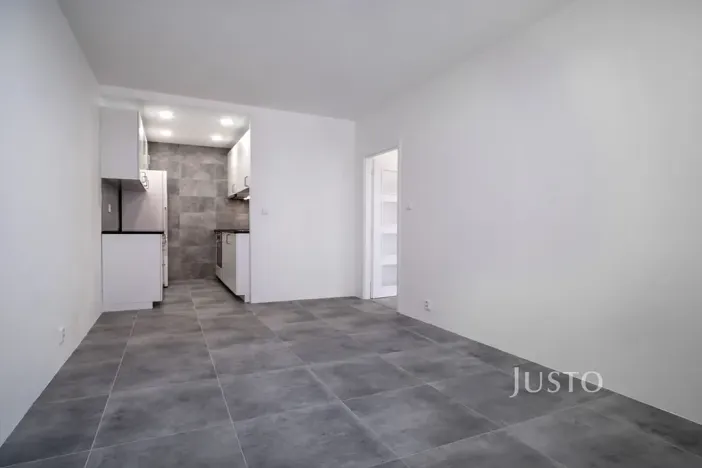 Pronájem bytu 2+kk, Praha - Komořany, Na Komořsku, 43 m2