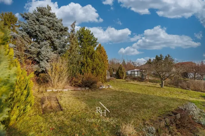 Prodej zahrady, Kladno, 303 m2