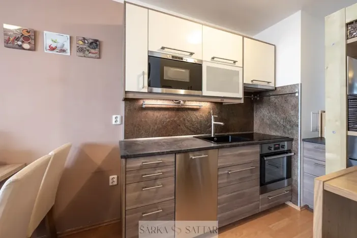 Prodej bytu 2+kk, Praha - Řepy, Skuteckého, 51 m2