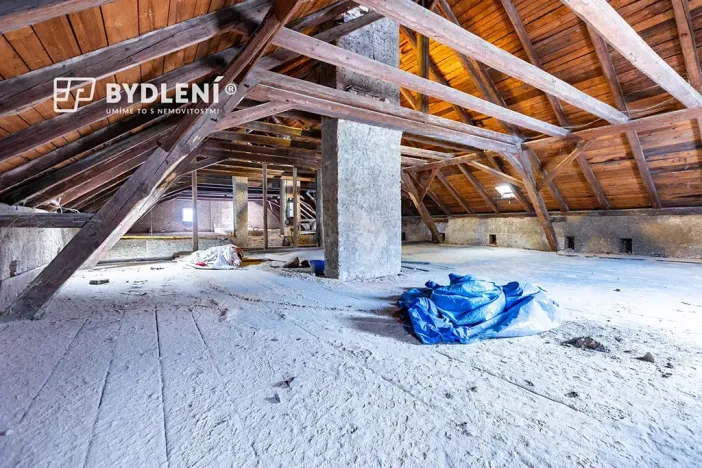 Prodej výrobních prostor, Malé Březno, 670 m2