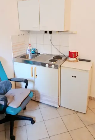 Pronájem kanceláře, Praha - Vinohrady, Lužická, 18 m2