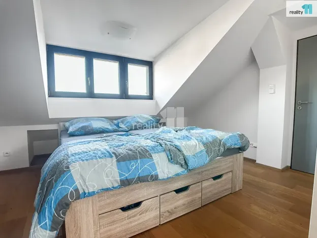 Pronájem bytu 2+1, Holešov, Nerudova, 55 m2