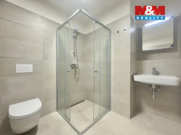 Pronájem bytu 1+kk, Praha, Mezi vodami, 30 m2