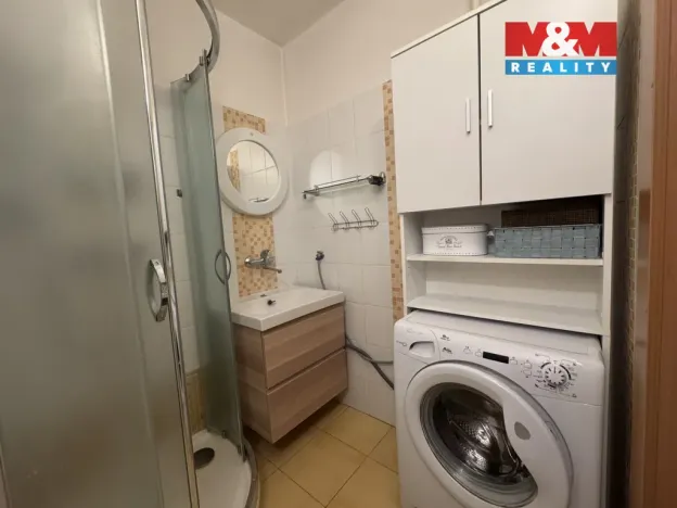 Pronájem bytu 2+1, Pardubice - Bílé Předměstí, Na Drážce, 52 m2