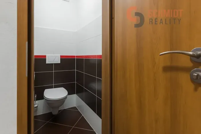 Prodej rodinného domu, Hustopeče, U Větrolamu, 300 m2