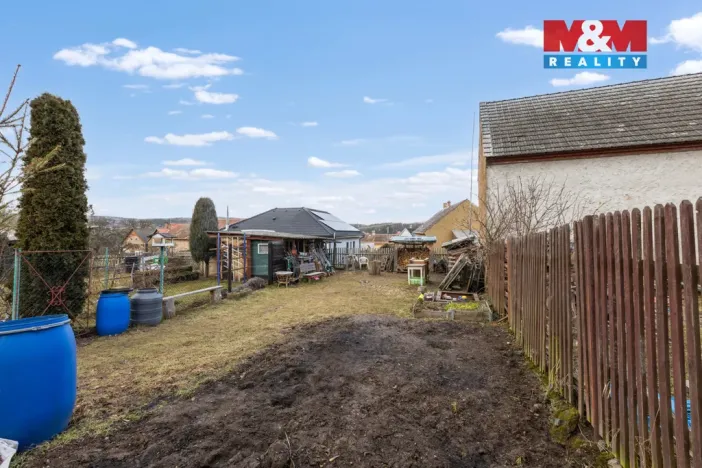 Prodej bytu 3+1, Bzová, 75 m2