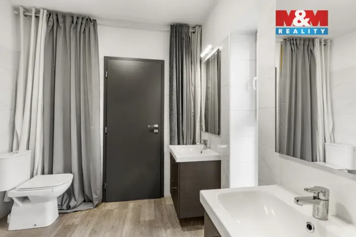 Prodej rodinného domu, Chrudim - Chrudim III, Obce Ležáků, 220 m2