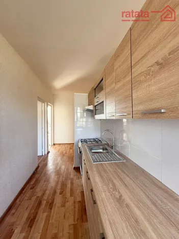 Pronájem bytu 2+1, Klášterec nad Ohří, Jana Ámose Komenského, 60 m2