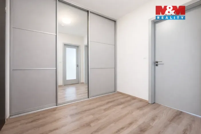 Pronájem bytu 2+kk, Praha - Hloubětín, Lehovecká, 57 m2