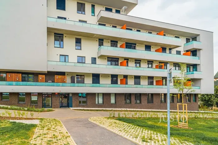 Pronájem bytu 2+kk, Praha - Hlubočepy, Wassermannova, 49 m2