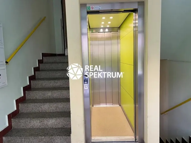 Prodej bytu 1+1, Adamov, 32 m2