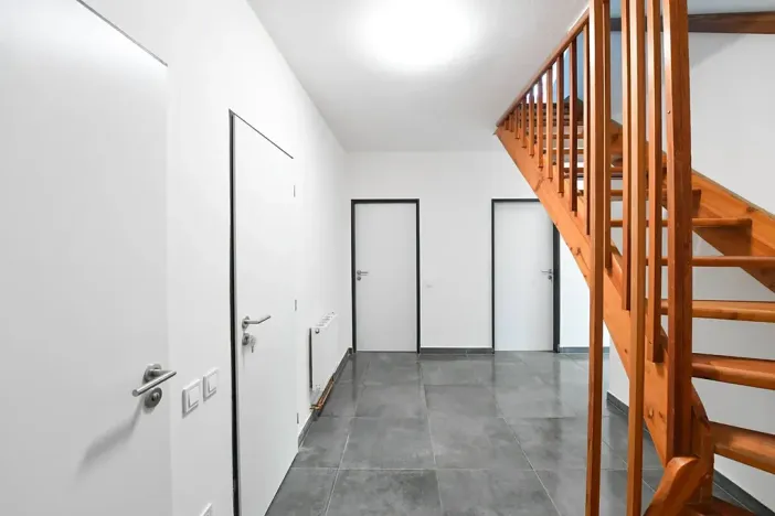 Pronájem apartmánu, Praha - Hloubětín, Aloisovská, 340 m2