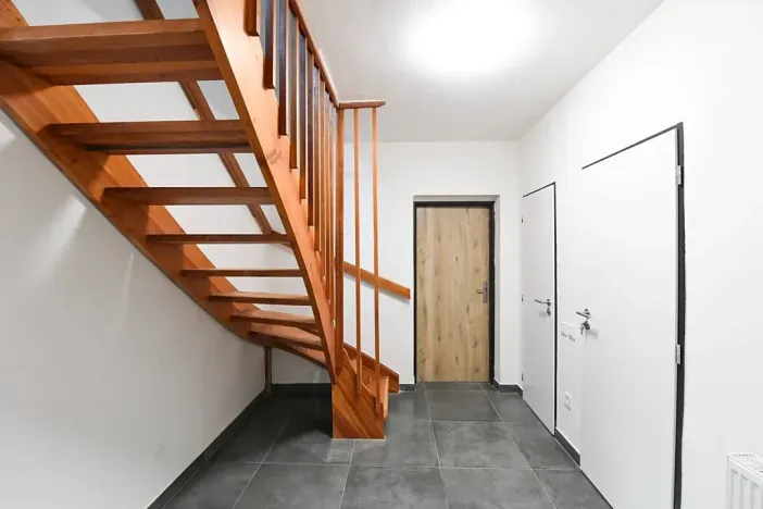 Pronájem činžovního domu, Praha - Hloubětín, Aloisovská, 340 m2