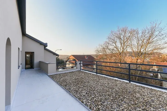 Pronájem činžovního domu, Praha - Hloubětín, Aloisovská, 340 m2