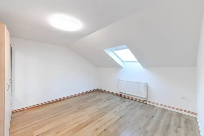 Pronájem ubytování, Praha - Hloubětín, Aloisovská, 340 m2
