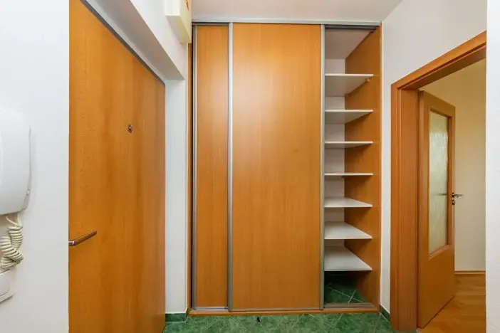 Pronájem bytu 1+kk, Praha - Kyje, Sicherova, 33 m2