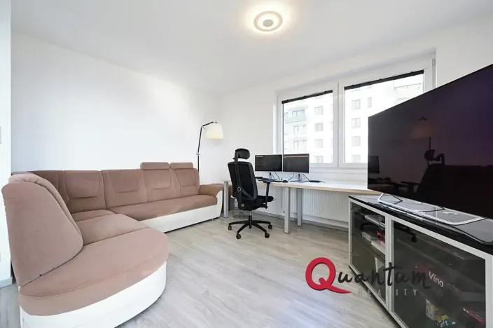 Pronájem bytu 4+kk, Praha - Horní Měcholupy, Padovská, 96 m2