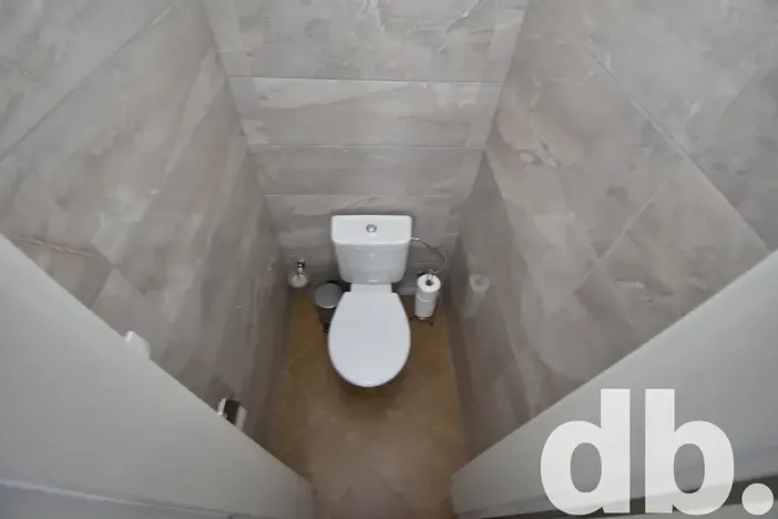 Pronájem kanceláře, Karlovy Vary, Bělehradská, 112 m2