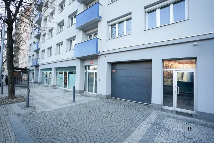 Pronájem obchodního prostoru, Praha - Holešovice, Ortenovo náměstí, 150 m2