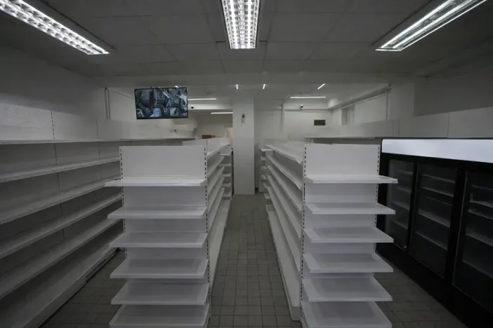 Pronájem obchodního prostoru, Praha - Holešovice, Ortenovo náměstí, 74 m2