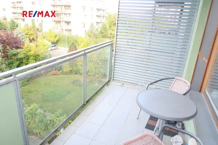 Pronájem bytu 1+kk, Praha - Hloubětín, Nepelova, 30 m2