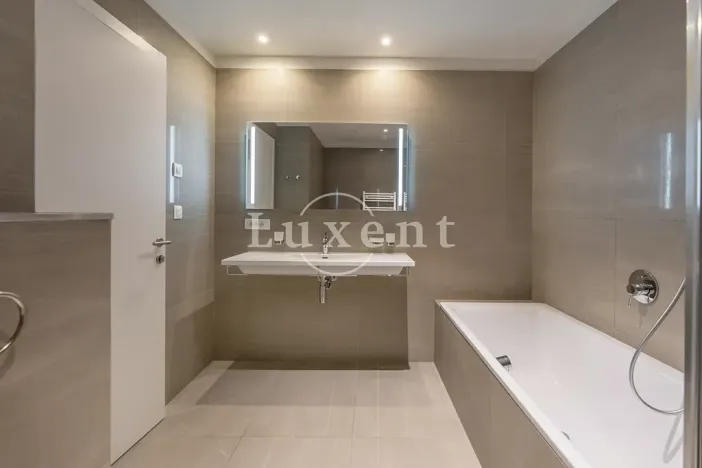 Pronájem bytu 4+kk, Praha - Smíchov, Holečkova, 178 m2