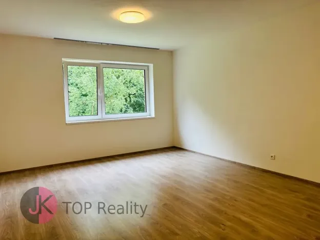 Pronájem bytu 2+kk, Velké Popovice, V parku, 59 m2