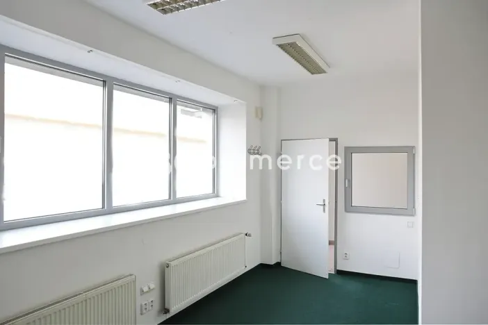 Pronájem skladu, Brno, 1055 m2