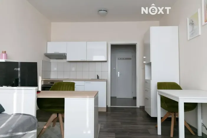 Pronájem bytu 1+kk, Zlín, U Trojáku, 27 m2