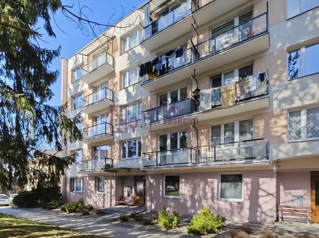 Pronájem bytu 2+1, Jindřichův Hradec, sídliště U Nádraží, 50 m2