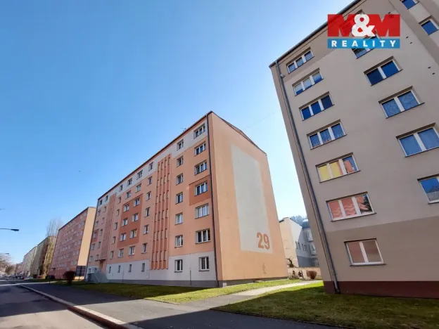 Prodej bytu 1+1, Karlovy Vary, Krymská, 37 m2