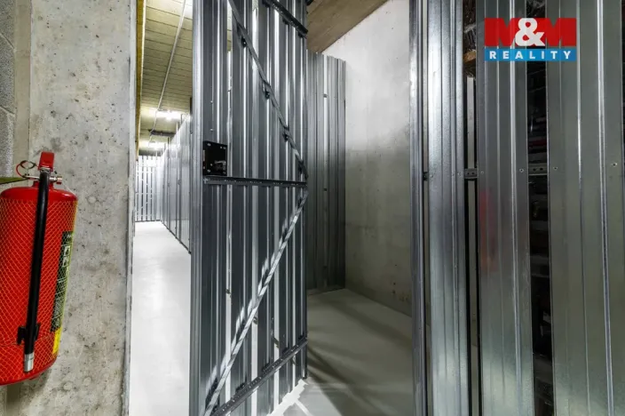 Pronájem bytu 1+kk, Kladno - Dubí, Ke křížku, 28 m2