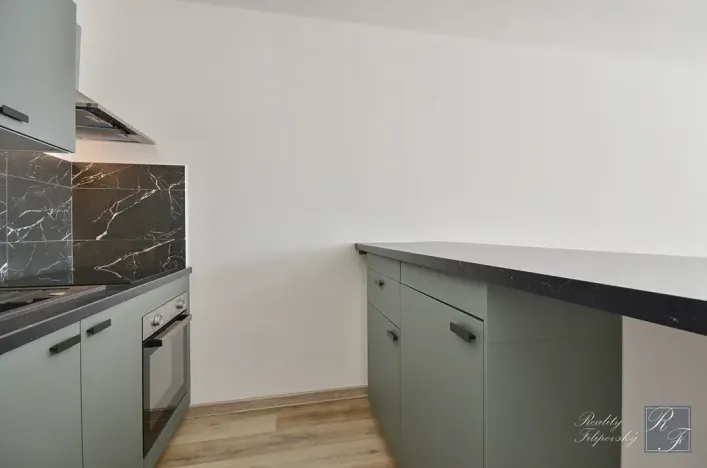 Pronájem bytu 1+kk, Chlumec, Stradovská, 32 m2