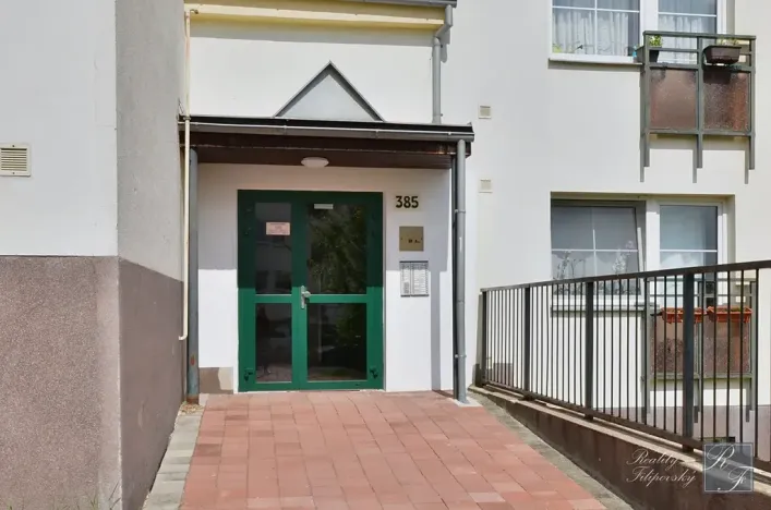 Pronájem bytu 1+kk, Chlumec, Stradovská, 32 m2