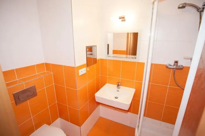 Pronájem bytu 1+kk, Praha - Holešovice, Poupětova, 35 m2
