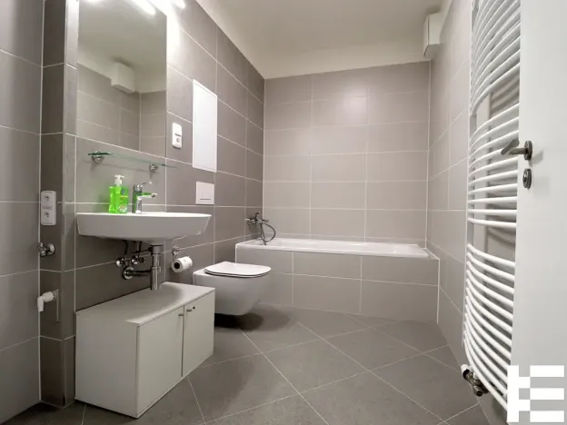 Pronájem bytu 1+kk, Kralupy nad Vltavou, Nádražní, 38 m2