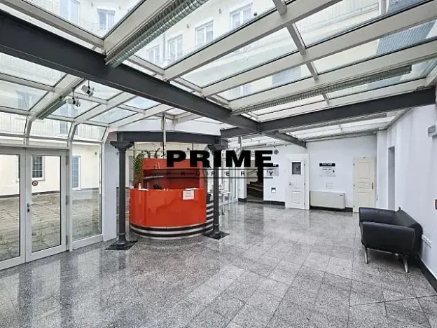 Pronájem kanceláře, Praha - Nové Město, Soukenická, 212 m2