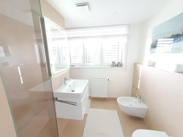 Pronájem bytu 4+1, Praha - Kobylisy, Služská, 128 m2