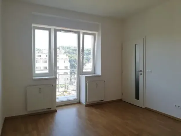 Pronájem bytu 2+1, Praha - Smíchov, Podbělohorská, 41 m2