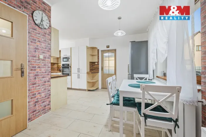 Prodej rodinného domu, Kosořice, 195 m2