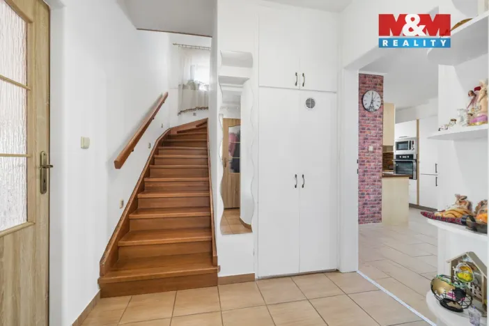 Prodej rodinného domu, Kosořice, 195 m2