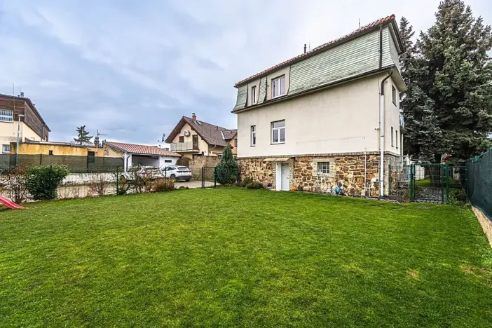 Pronájem vily, Praha - Štěrboholy, Ústřední, 280 m2