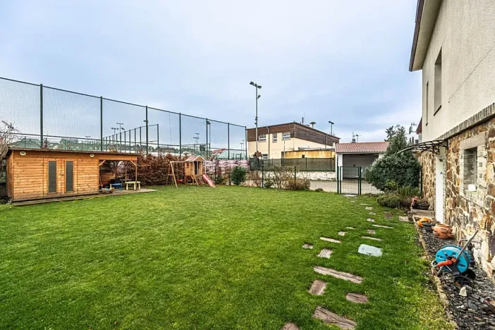 Pronájem komerční nemovitosti, Praha - Štěrboholy, Ústřední, 280 m2