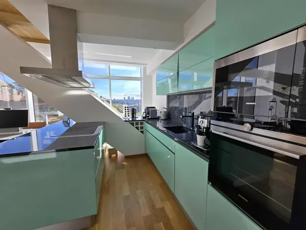 Prodej atypického bytu, Praha - Smíchov, Kobrova, 134 m2