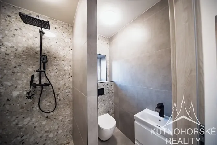 Prodej rodinného domu, Červené Pečky, Husova, 177 m2