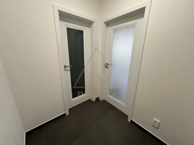 Pronájem bytu 2+kk, Praha - Bubeneč, dr. Zikmunda Wintra, 56 m2